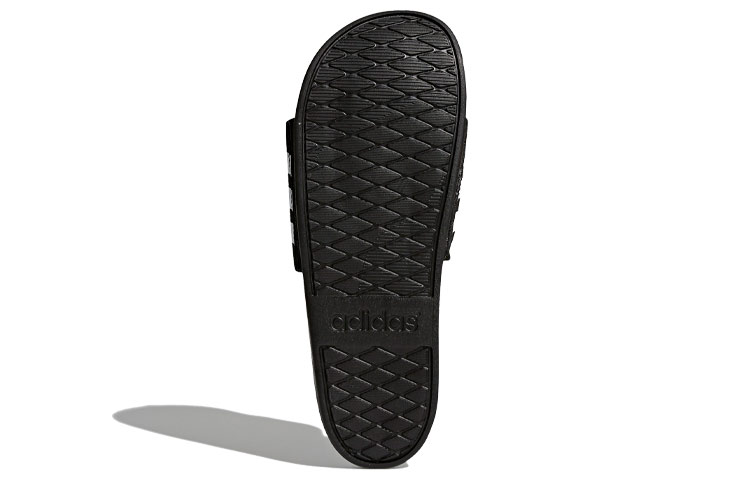 Шлепанцы adidas Adilette Comfort Slides (черно-белые) — Чёрный / белый — фото 6