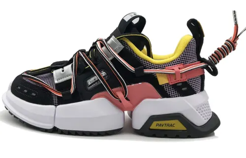 Li Ning Pan Gu Casual Shoes Women's Low Top Black/White/Red