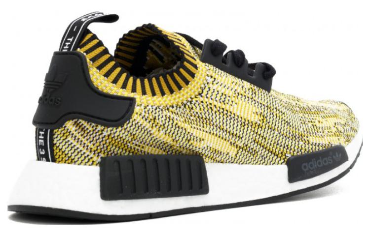 Унисекс кроссовки adidas Originals NMD R1 (желто-черные) — 黑/游牧黄 — фото 4