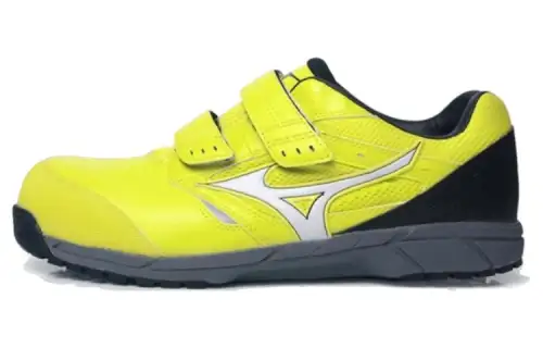 Mizuno Cushioning, Wear Resistant Low top Casual Shoes Men's Yellow