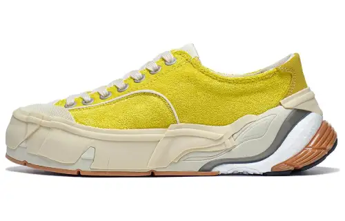 Li Ning Wuji Slip Resistant Abrasion Resistant Low top Casual Shoes Women's Berry Yellow