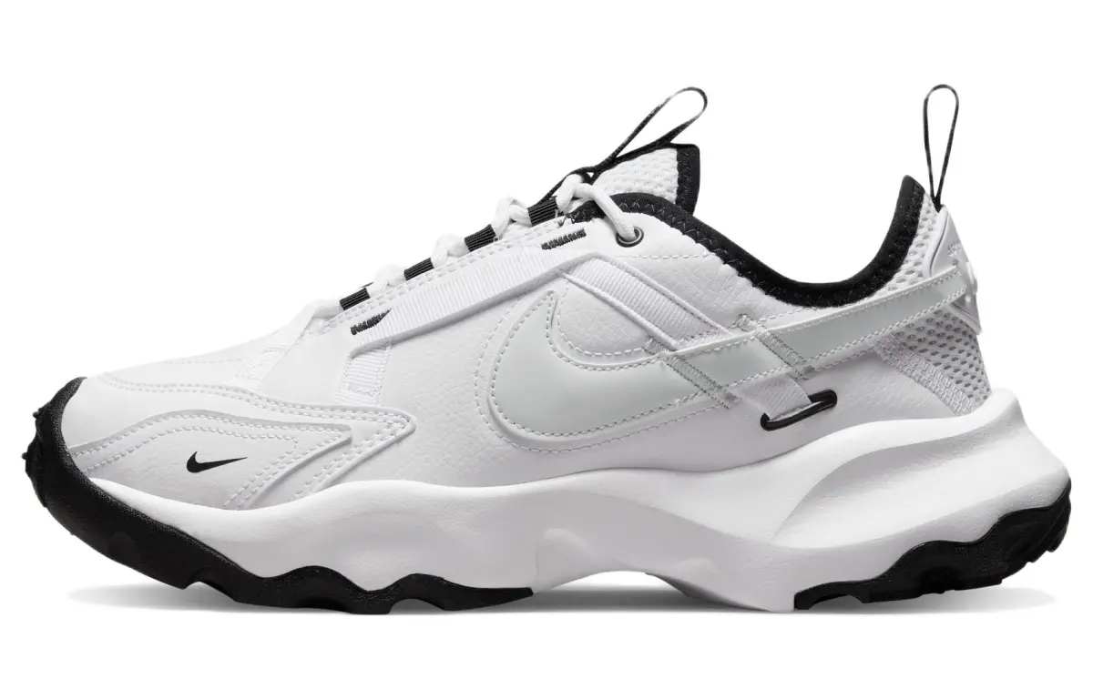 Nike TC 7900 White Black Women's