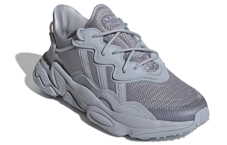 Женские кроссовки adidas Ozweego (серые) — фото 3