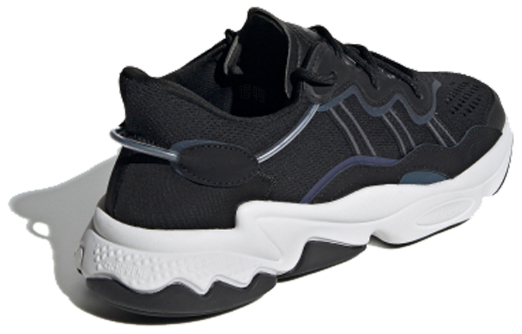 кроссовки adidas originals Ozweego (черно-белый) — фото 3