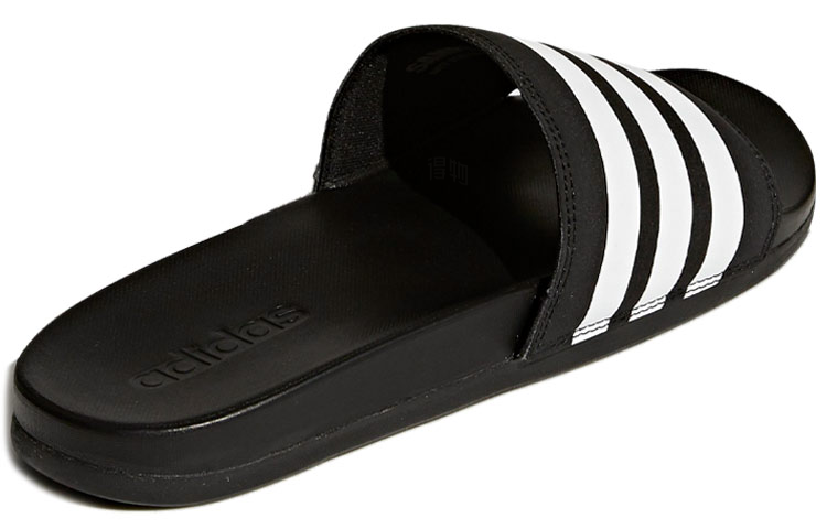Шлепанцы adidas Adilette Comfort Slides (черно-белые) — Чёрный / белый — фото 4