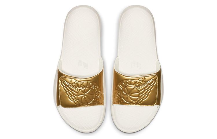 Мужские шлепанцы Jordan Hydro 7 "Sail" (бело-золотые) — фото 3