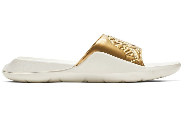 Мужские шлепанцы Jordan Hydro 7 "Sail" (бело-золотые) — фото 2