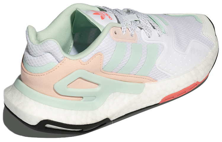 Женские кроссовки adidas originals Day Jogger (бело-зелено-розово-черно-красные) — Белый / зелёный / розовый / чёрный / красный — фото 4