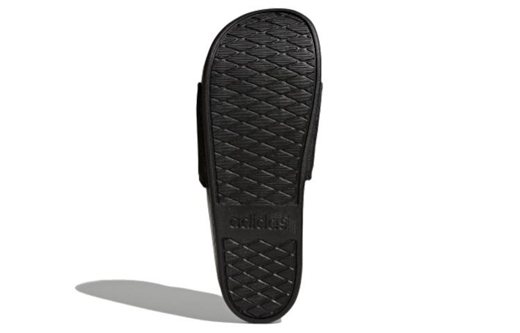 Шлепанцы adidas Adilette Comfort (черно-белые) — фото 4