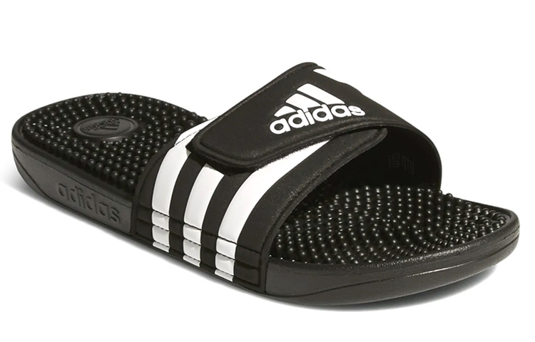 Женские шлепанцы adidas Adissage Slides (черно-белые) — фото 3