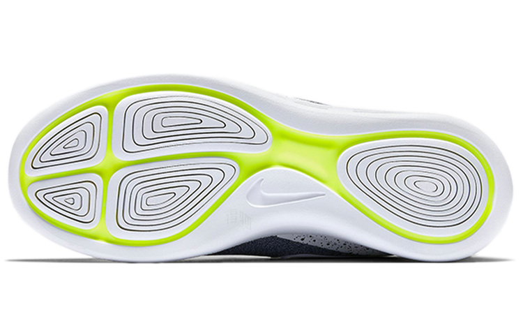 Женские кроссовки Nike LunarCharge (серый / белый) — фото 6