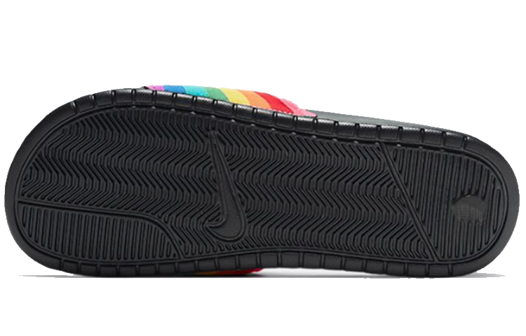 Шлепанцы Nike Benassi (разноцветные) — фото 5