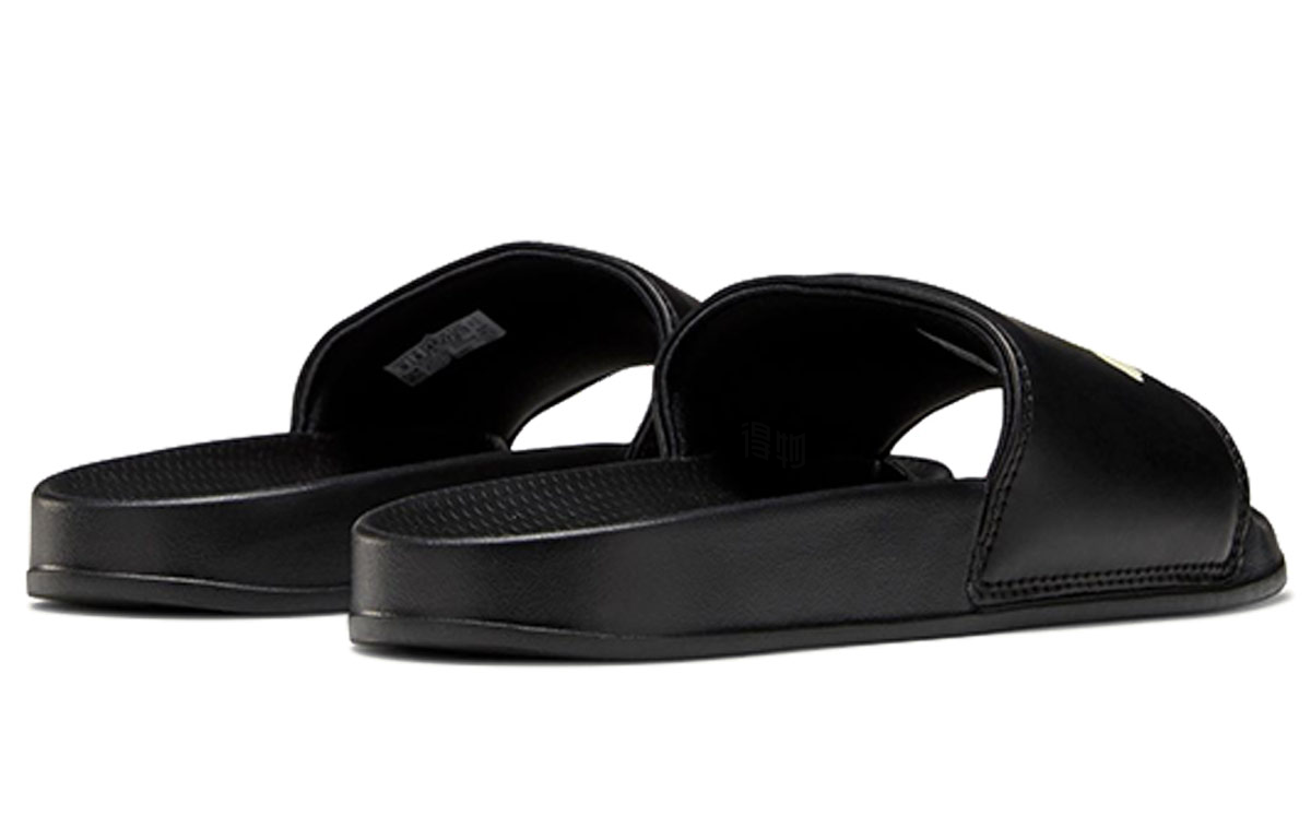 Шлепки Reebok classic slide (черные) — фото 5