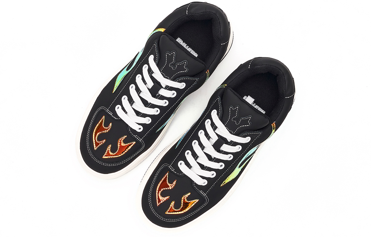 WILD PITCH Overthrow Low top Skateboard Shoes Unisex Black White Red