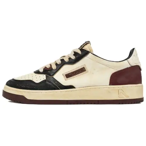AUTRY Low top Skateboard Shoes Men's Beige Black