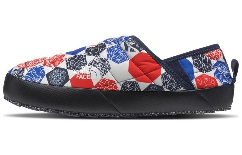 THE NORTH FACE Thermoball Traction Low top Casual Shoes Women's Black Red
