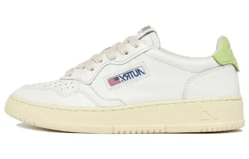 AUTRY Medalist Leather Sneakers