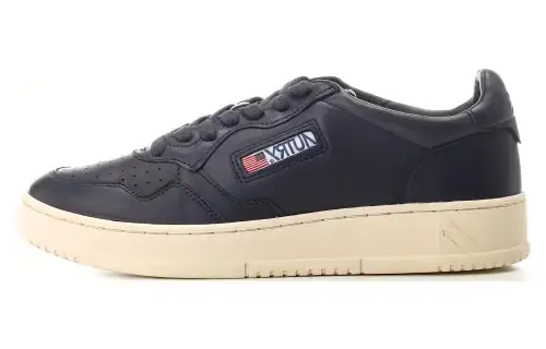 AUTRY Leather Stylish Skateboarding Shoes Men's Blue