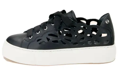 AGL Calfskin Breathable Low top Skateboard Shoes Women's Black