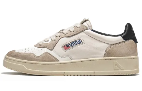 AUTRY Leather Stylish Skateboarding Shoes Women's White Black
