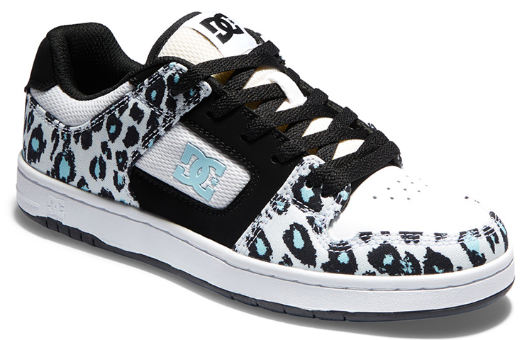 DCSHOES Manteca 4 Fabric Slip Resistant Abrasion Resistant Low top Skateboard Shoes Women's White Black