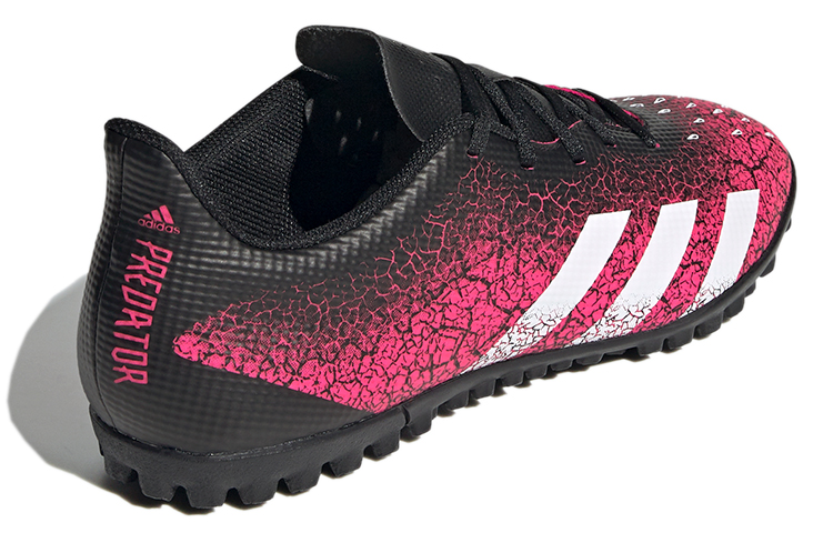 Мужские бутсы adidas Predator Freak.4 TF (черно-розово-белые) — Чёрный / розовый / белый — фото 4