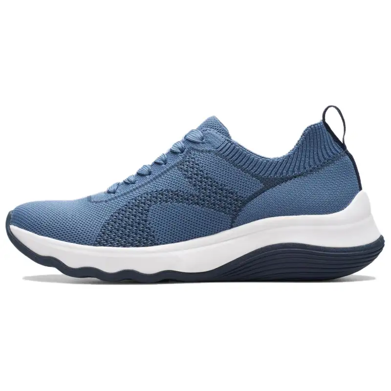 Clarks Low top Casual Shoes Women's Blue