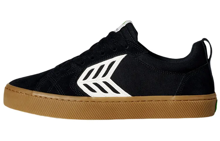 Cariuma Catiba Pro Skate sneakers