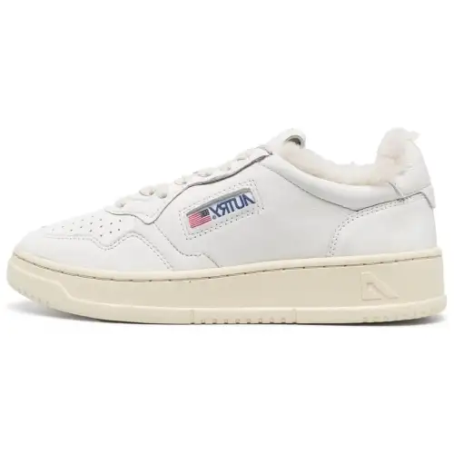AUTRY Medalist Low top Skateboard Shoes Women's White