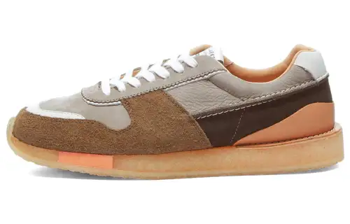 Clarks Leather Low top Casual Shoes Men's Taupe