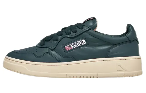 AUTRY Skateboard Shoes Women's Low Top Green