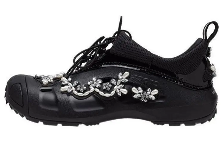 Crocs x SIMONE ROCHA Quick Trail Beach Sandals Unisex Black