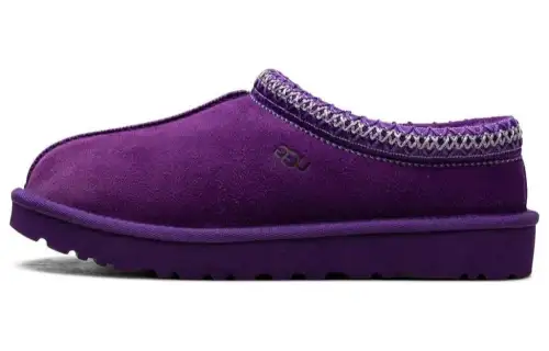 UGG Suede Closed Toe Slippers Women's Purple