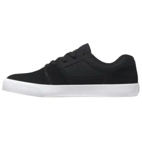 DC Shoes Low top Skateboard Shoes Men's Black White