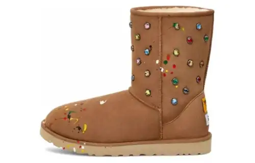 UGG Classic Short Boot Gallery Dept. Chestnut