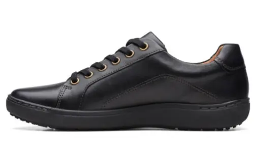 Clarks Women's Casual Shoes Women's Low Top Black