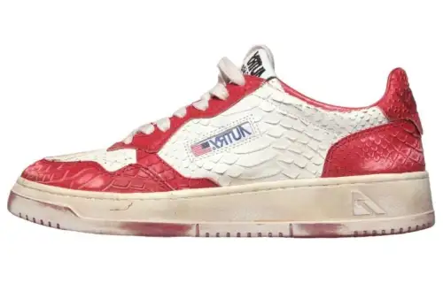 AUTRY Medalist Embossed Leather Sneakers