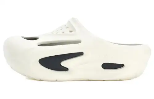 FILA FUSION Shell Slipper Slip Resistant Abrasion Resistant Skeleton Quiet Slide Slippers Women's White Black
