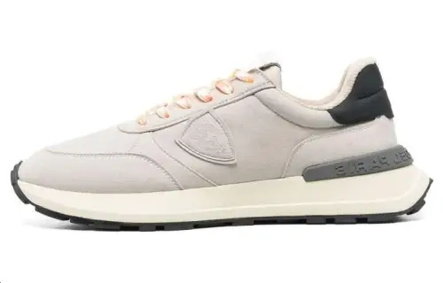 PHILIPPE MODEL Paris Antibes Low-top Sneakers