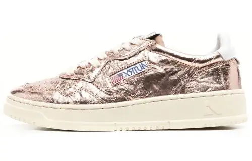 AUTRY Skateboard Shoes Women's Low Top Gold