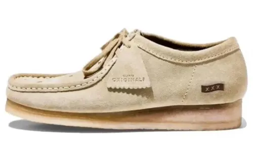God Selection XXX X Atmos x Clarks WALLABEE Men's Casual Shoes Men's Light Brown