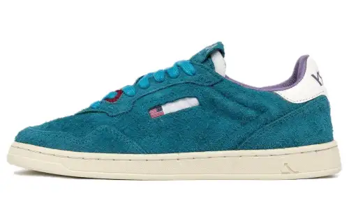 AUTRY Medalist Suede Sneakers