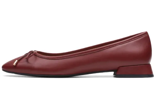 Clarks Sheepskin Women's Casual Shoes Women's Dark Red