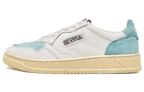AUTRY Leather Low top Skateboard Shoes Men's White Blue