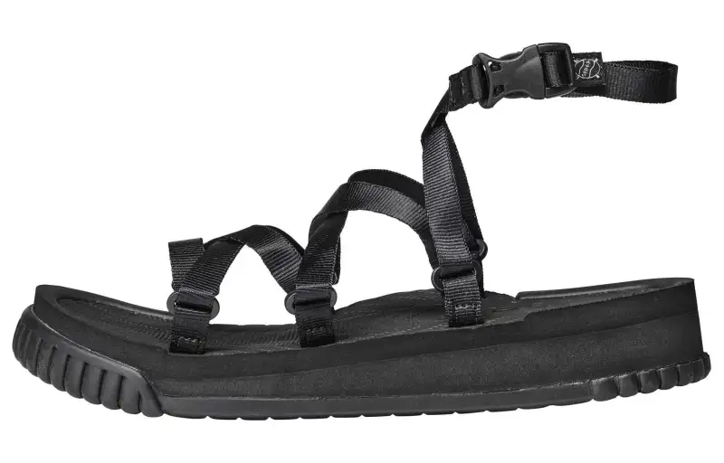 Shaka NADEL SKINNY Slip Resistant Abrasion Resistant One Strap Sandals Women's Black