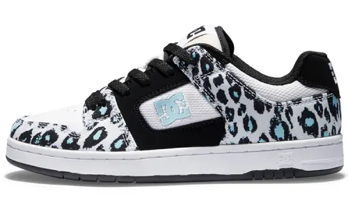 DCSHOES Manteca 4 Fabric Slip Resistant Abrasion Resistant Low top Skateboard Shoes Women's White Black