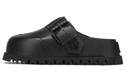 Naked Wolfe Abrasion Resistant Closed Toe Slippers Women's Black
