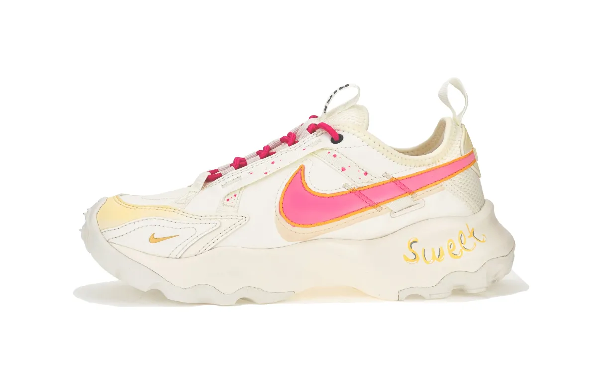 Nike TC 7900 Cushioning, Wear Resistant Casual Shoes Women's Beige Rose Red