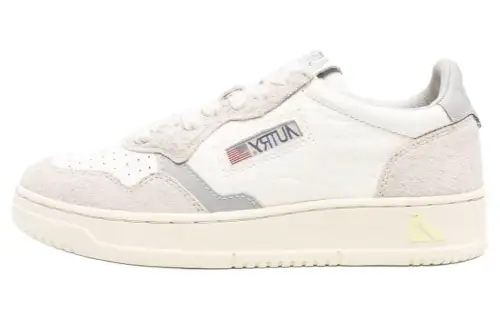 AUTRY Medalist Leather Sneakers