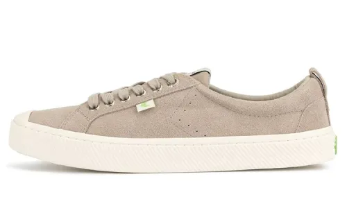 Cariuma Oca low-top suede sneakers